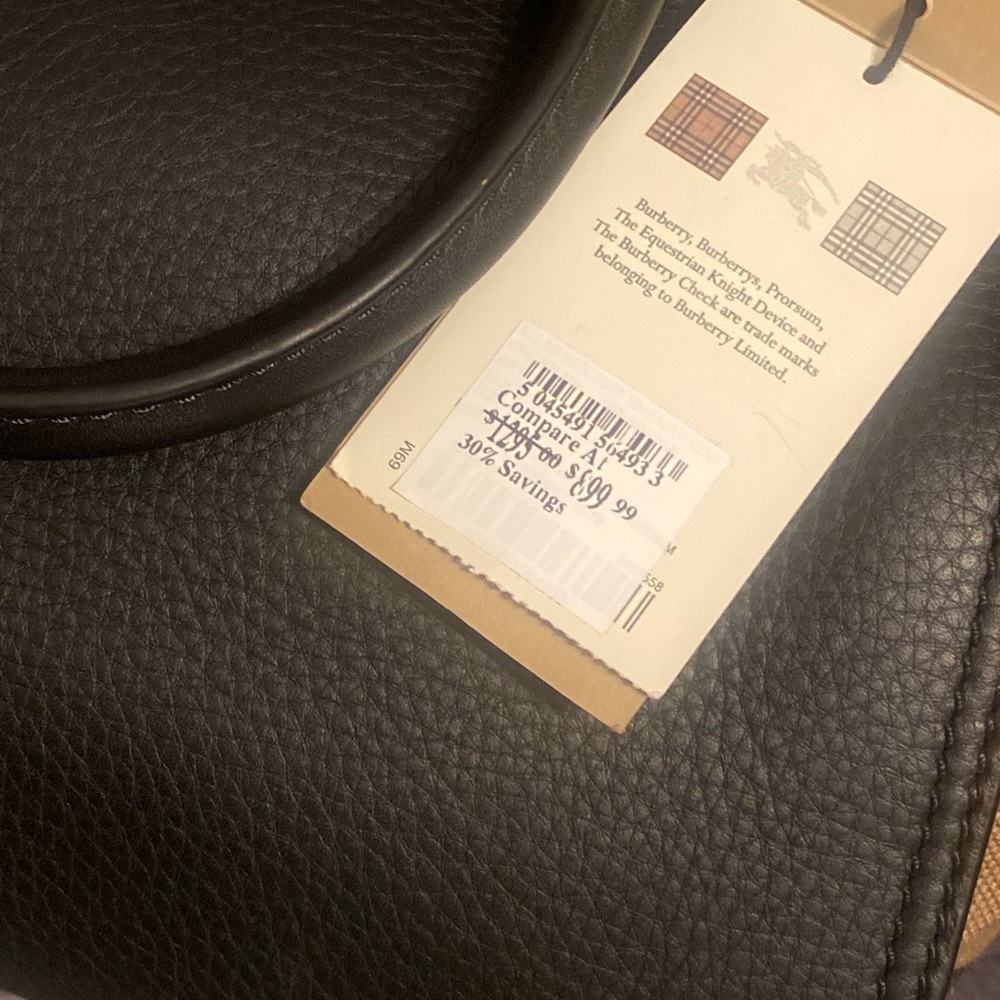 Burberry purse - Picture 3 of 6